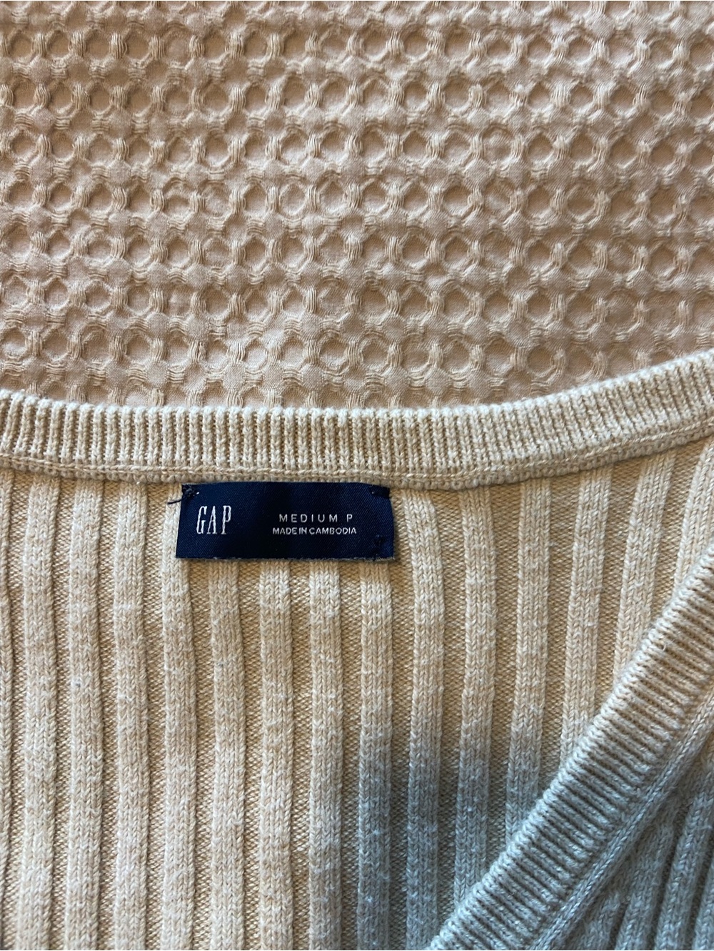 GAP Women's  Ribbed V-Neck Button-Front Cardigan - Cream/beige - Picture 3 of 3